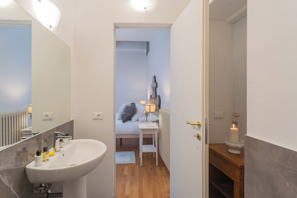Luxury Apartments in Villa Cardinal Ciceri by Rent all Como