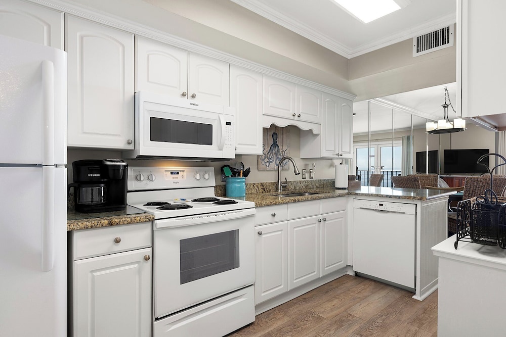 Surfside Shores by Southern Vacation Rentals
