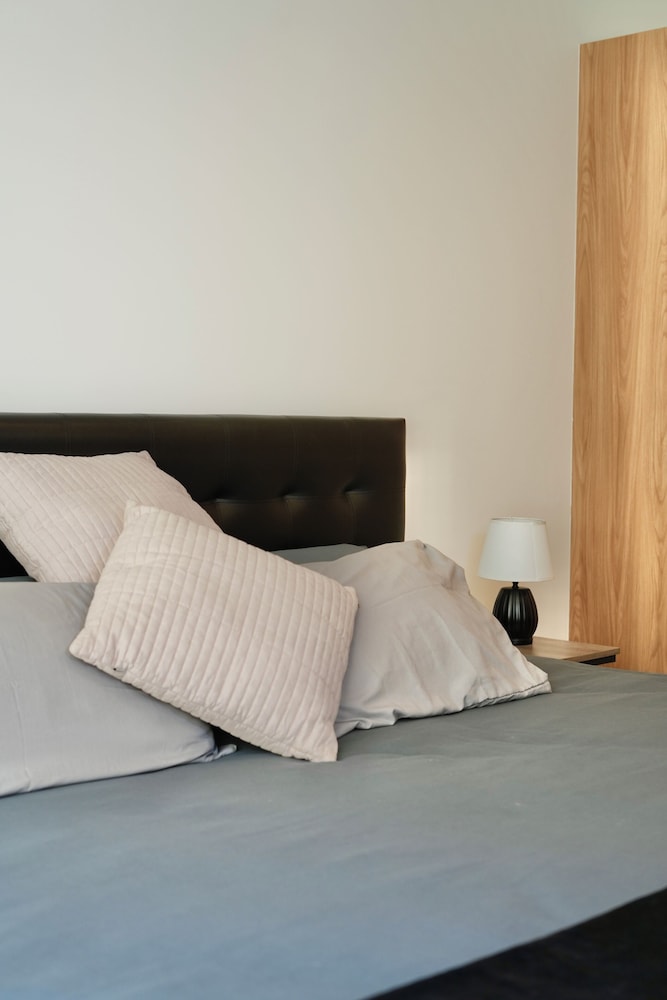 ADN Apartments and Studios