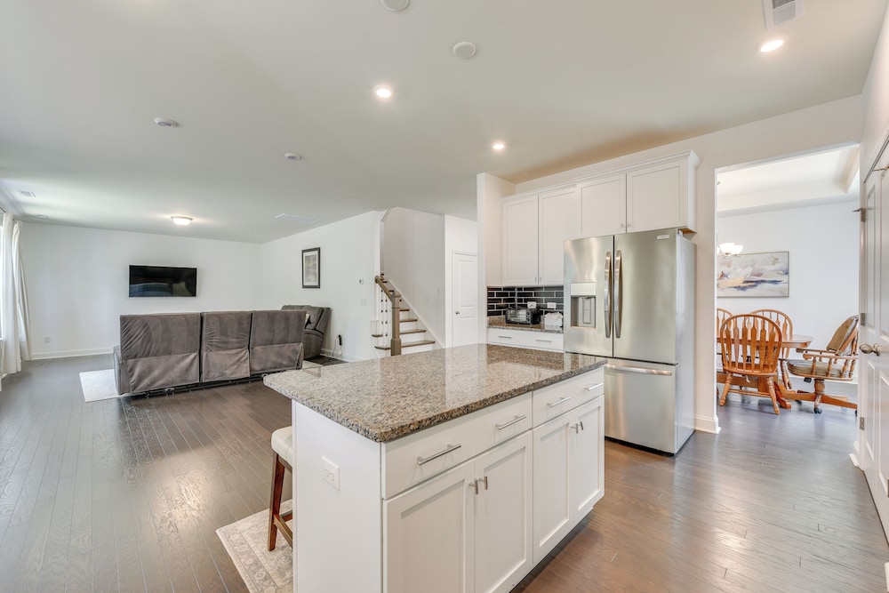 2 Mi to Historic Dtwn Belmont: Family Gem w/ Patio