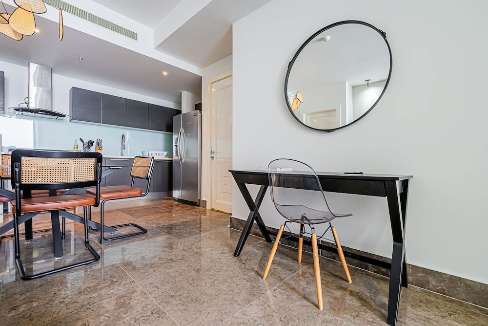 w Comfy 1BR w Fantastic Balcony in YOO