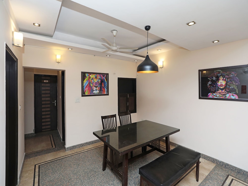 OYO 11761 WhitePod Inn