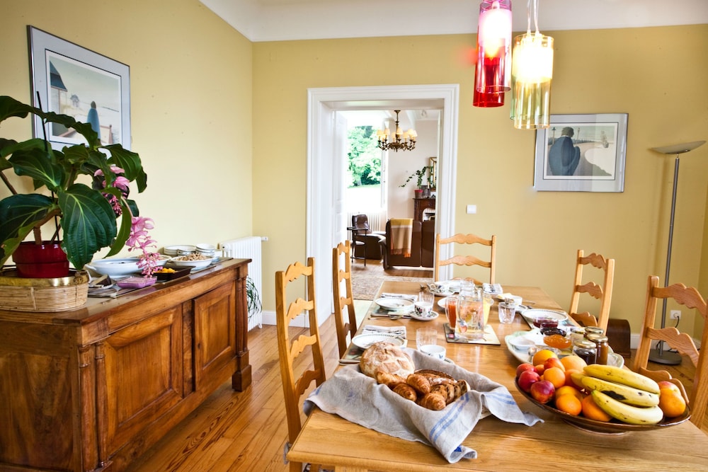 Clos Mirabel Manor B&B
