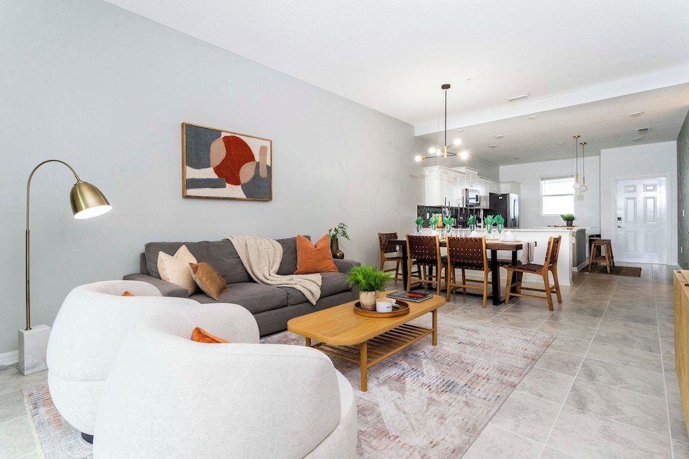 Gorgeous 2Bd Apto Close to Disney Storey Lake 404 3191 view 5