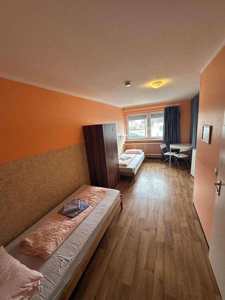 2-Rent Group Hostel Apartments HAN53
