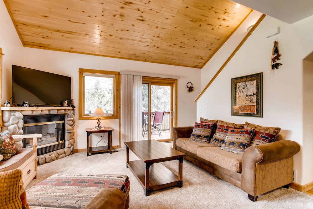 Estes Park Condos - Property Image 19