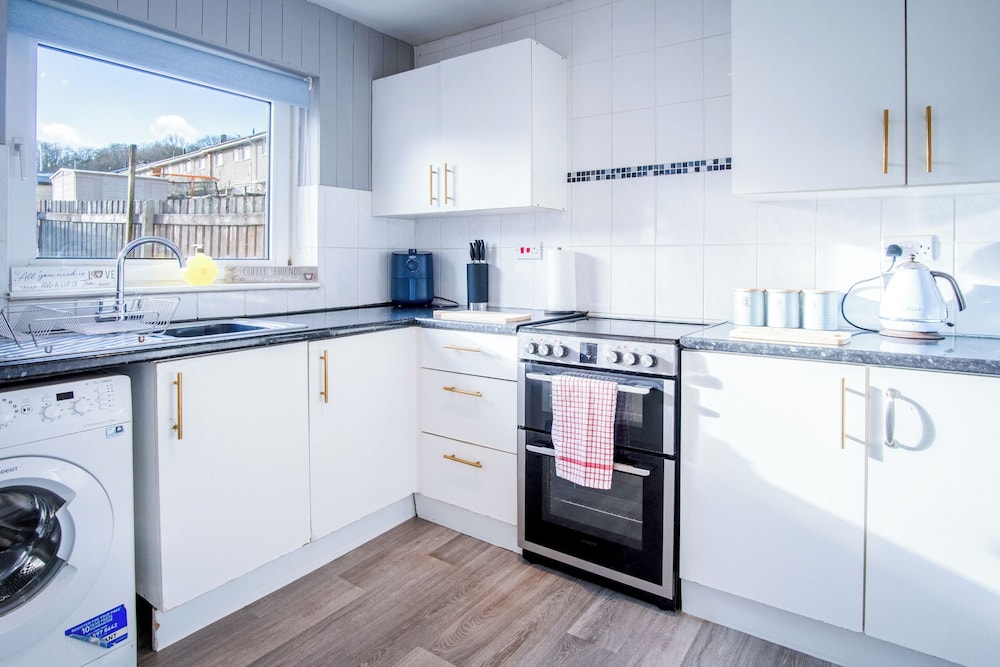 Tyle Teg - 3 Bedroom Holiday Home - Clydach