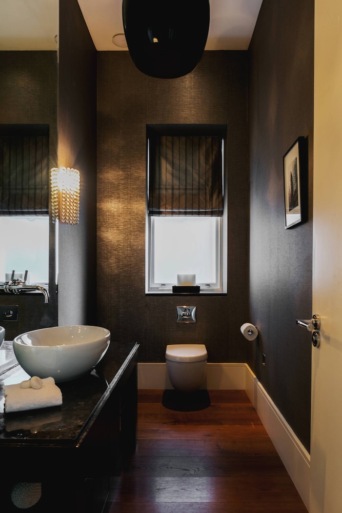 Priory Road by Onefinestay