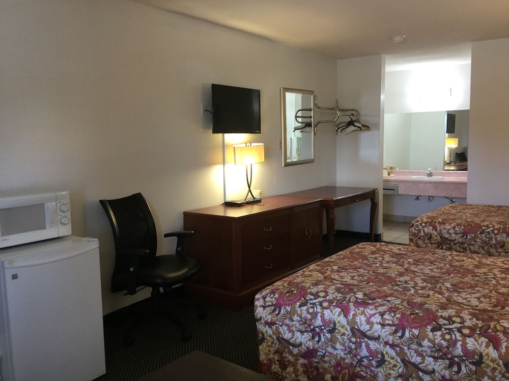 Statesboro Vacations - American Inn - Property Image 4