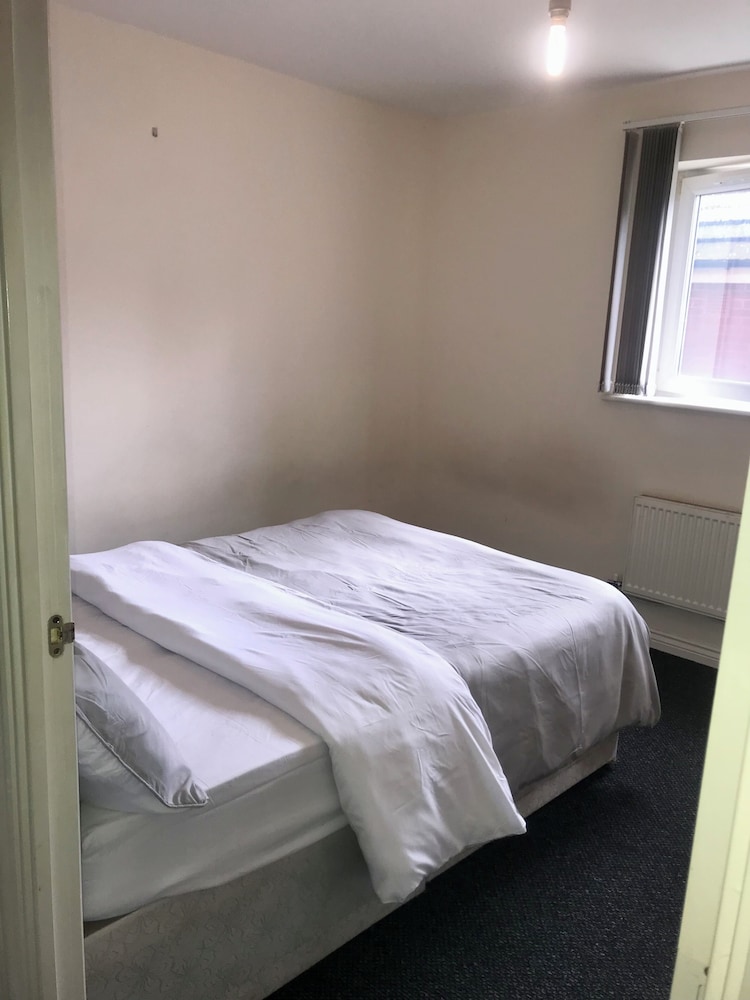 Immaculate 2-bed Apartment in Smethwick