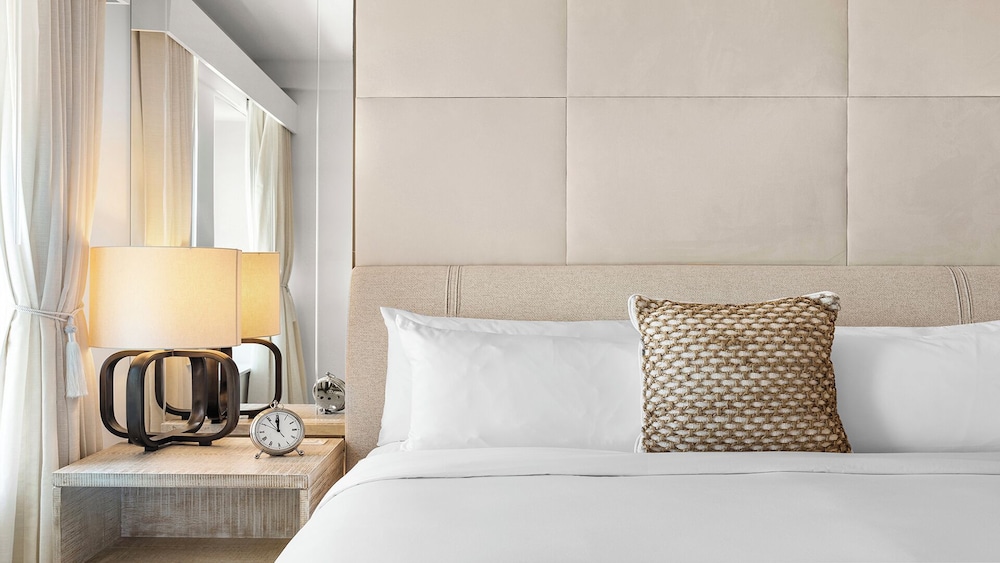 Luxury Vacation Rentals at 1 Hotel & Homes by LRMB