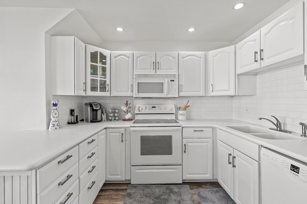 Sea Winds Condominiums C