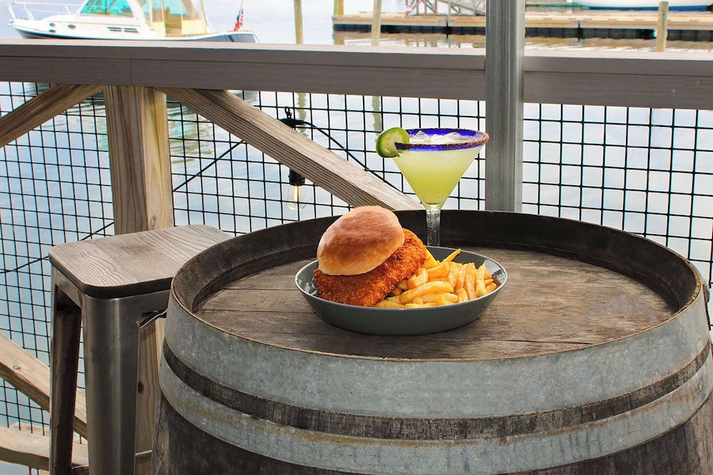 Fishermans Wharf Inn