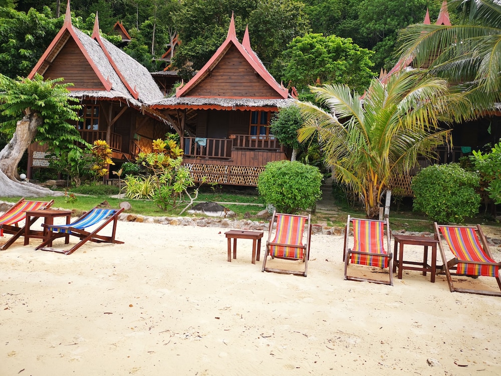 Phi Phi Relax Beach Resort
