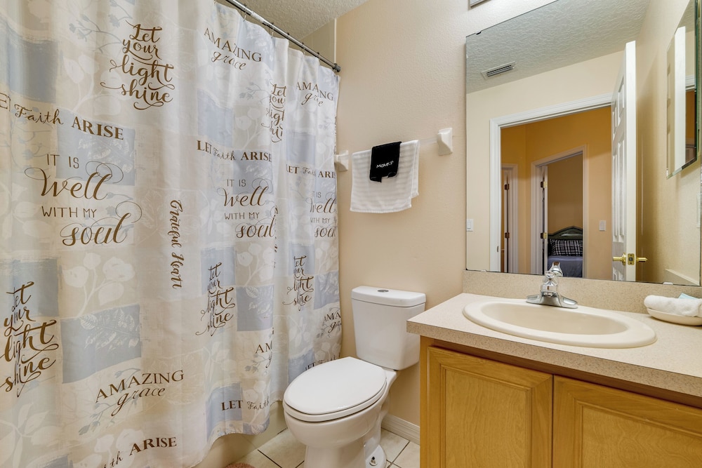 Lake Access & Lanai: Haines City Family Home!