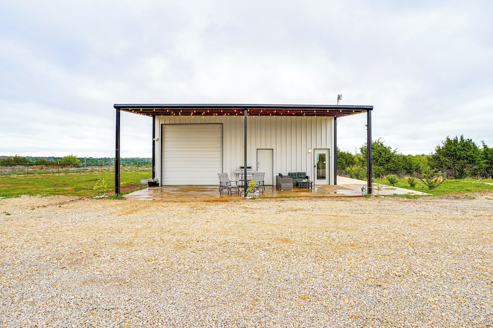 The Greek Island Ranch Near Dtwn Mineral Wells