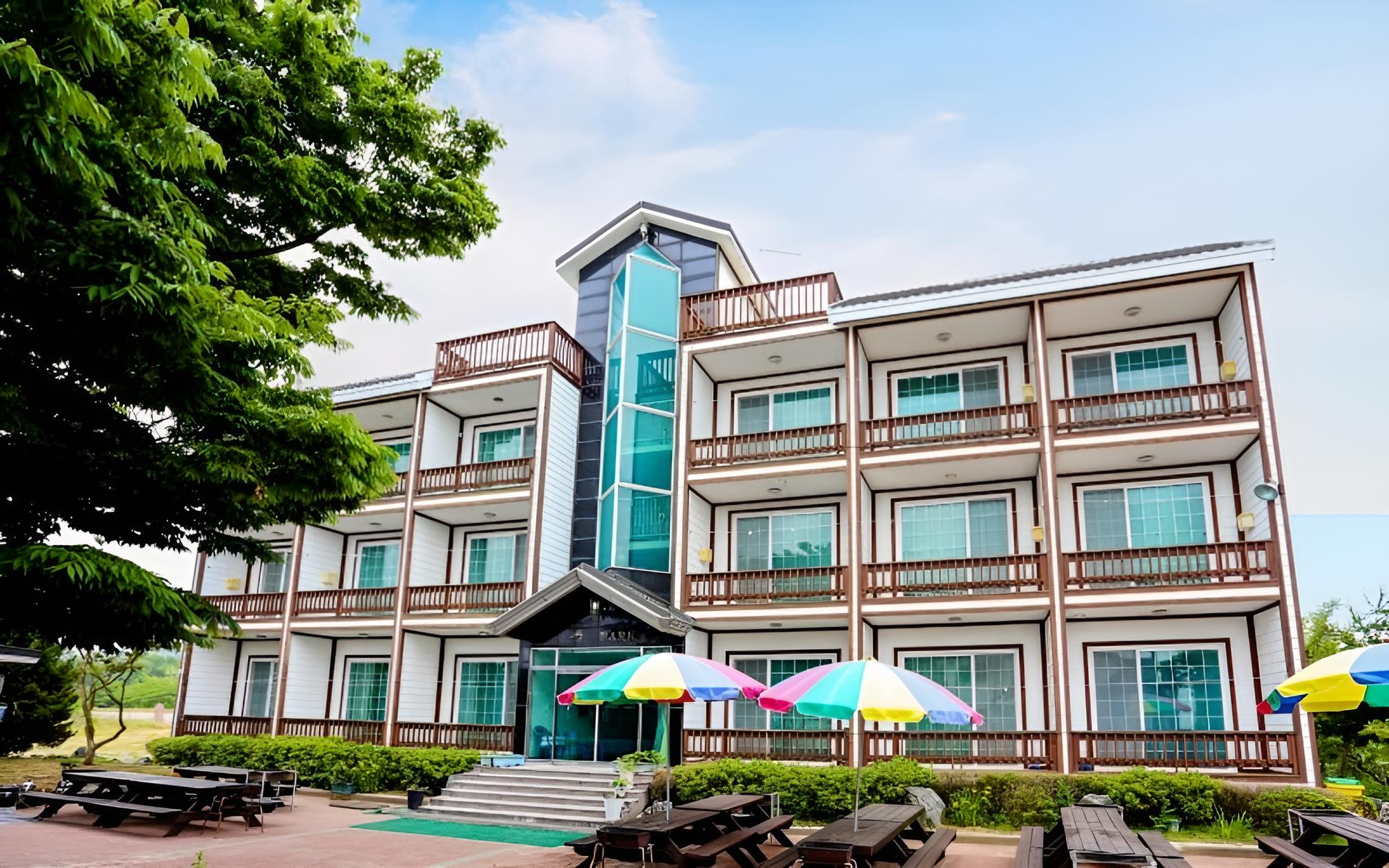 Taean Sinduri Park Pension view 2
