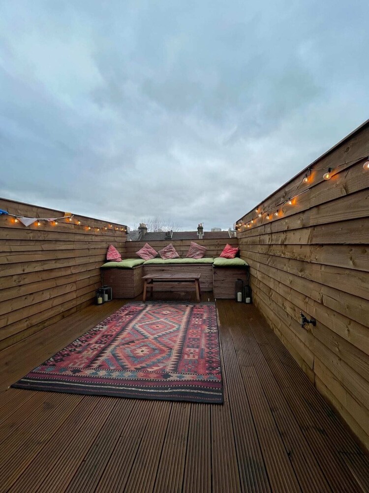 Vibrant & Beautifully Decorated 1BD Flat Brixton!