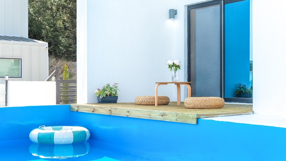 Ganghwado Narangstay Poolvilla Pension view 5