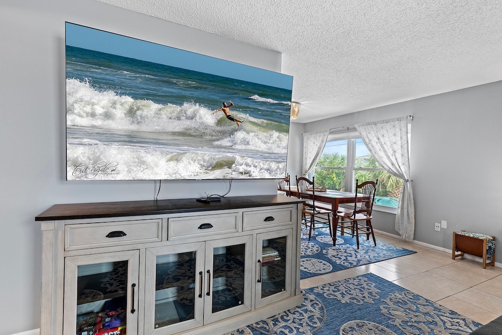 Aqua Beach Bungalow
