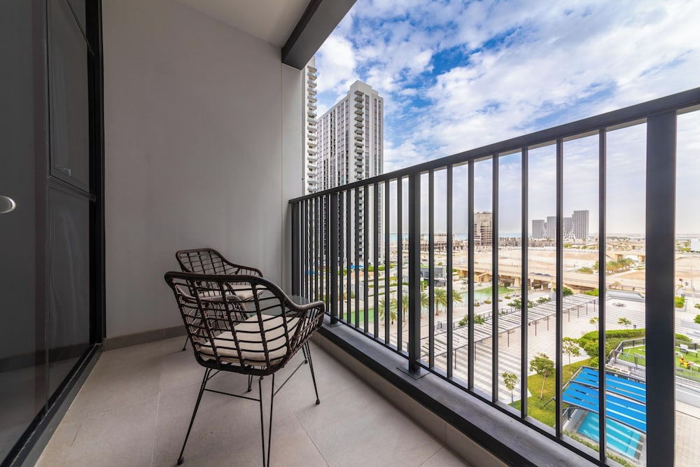 Capital Living On Reem: The Bridges