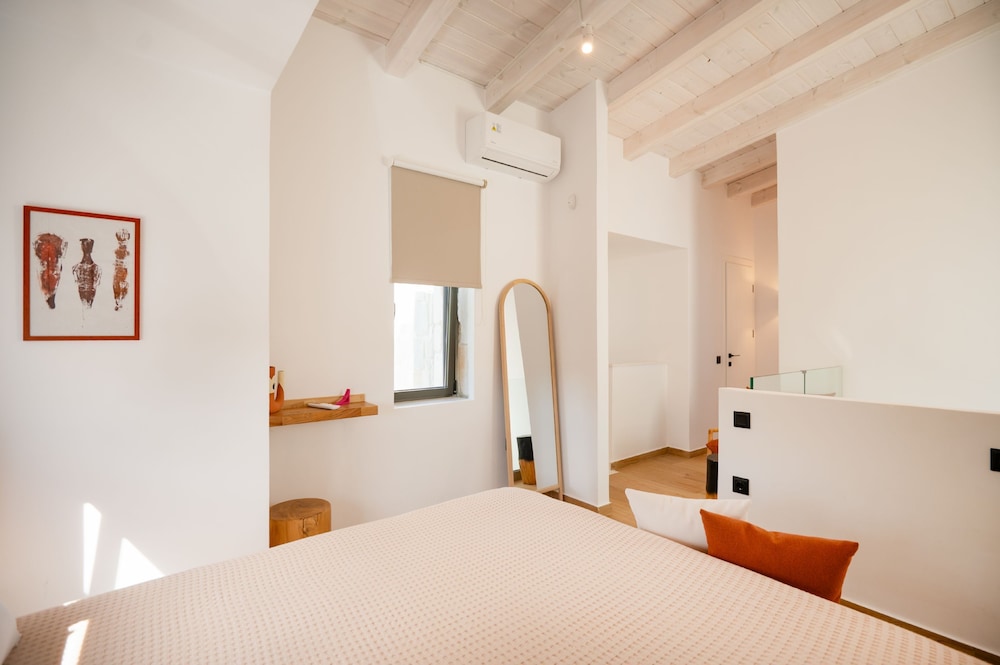 Olive Grove Panorama Suite Exi