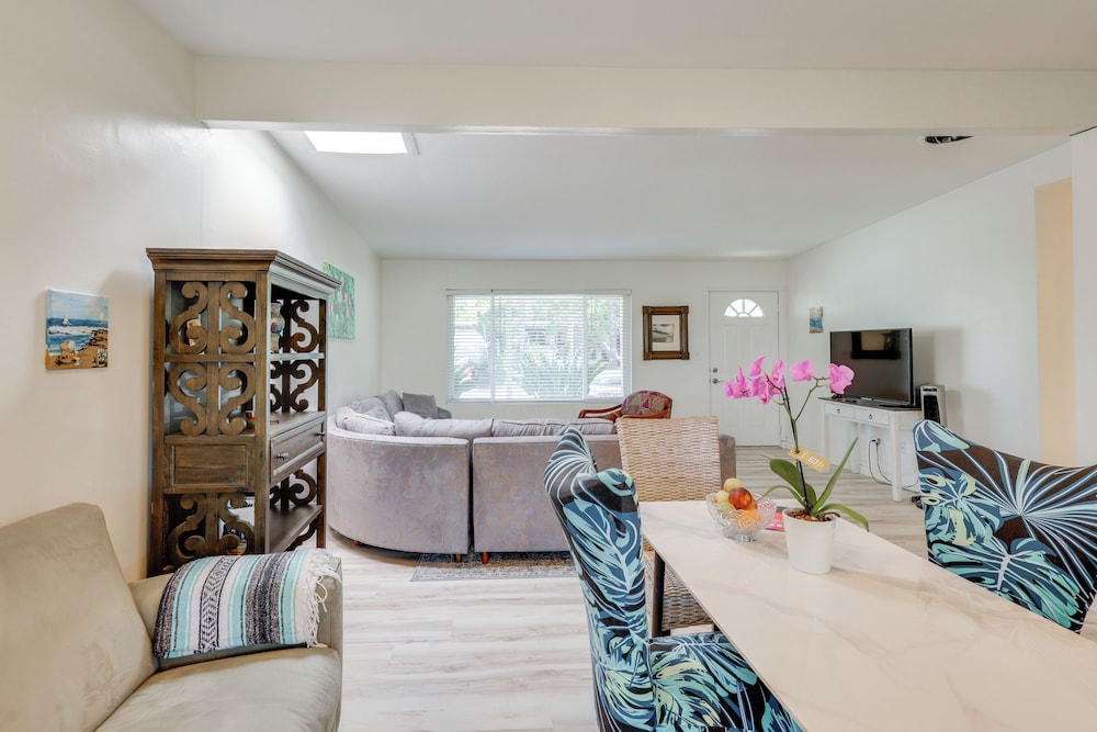 8 Mi to Carlsbad Beach: Home w/ Patio & Yard