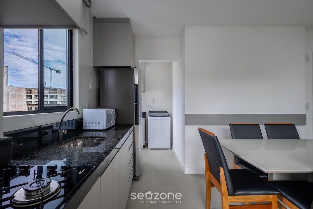 2BR Apt w/ Balcony Near the sea Mts1503