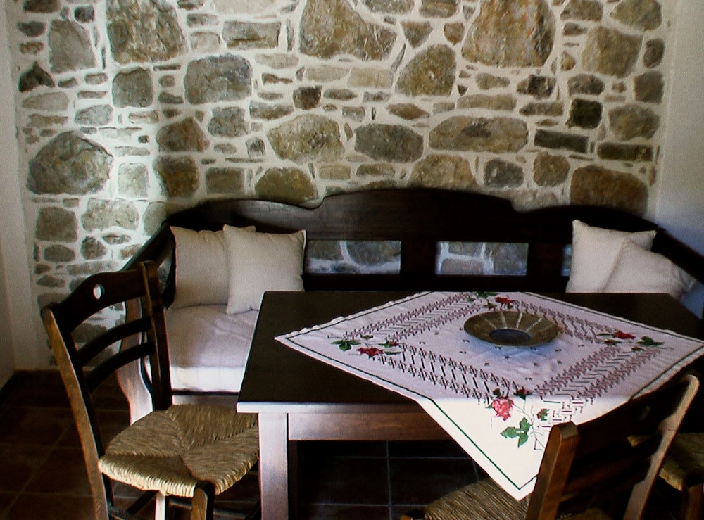 Ksa Sou Traditional Guesthouses