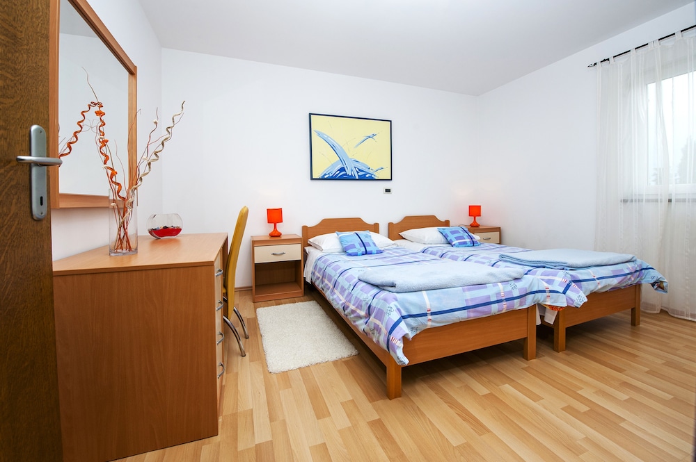 Apartments Davorka