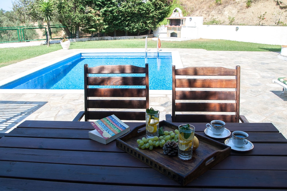 Four Seasons Villas