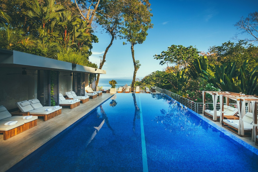 Hotel Los Altos Resort - Image 1