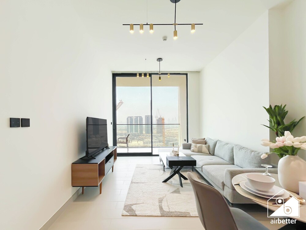 Luxury & Comfort 1B at Binghatti Amber & Balcony