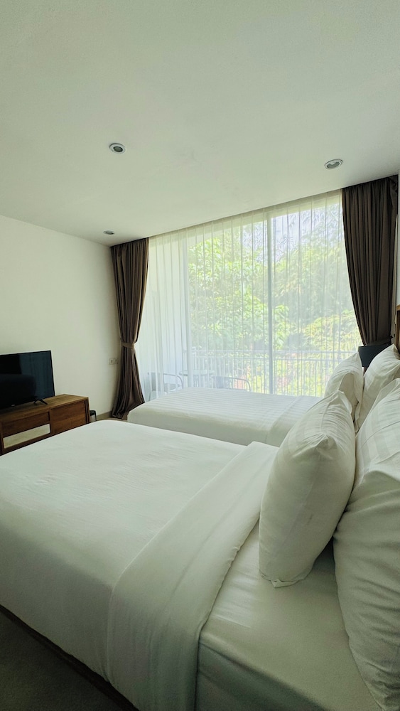 3 BD Pool Villa at Famvida Villa Ubud view 3
