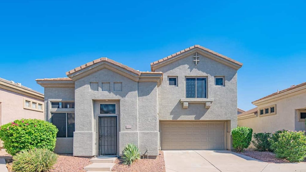 Stylish Cave Creek 3 Bdrm Vacation Home! view 5