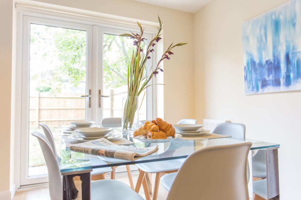 Oxford Vacations - Razia Apartments - Property Image 80