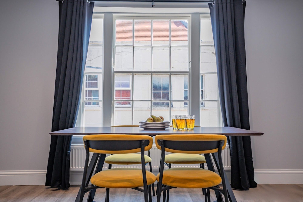 Host Stay Bridge Street Penthouse Apartment