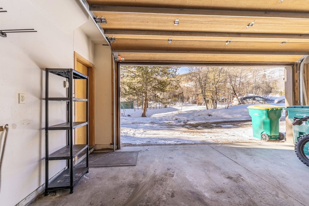 27 Rasor Court
