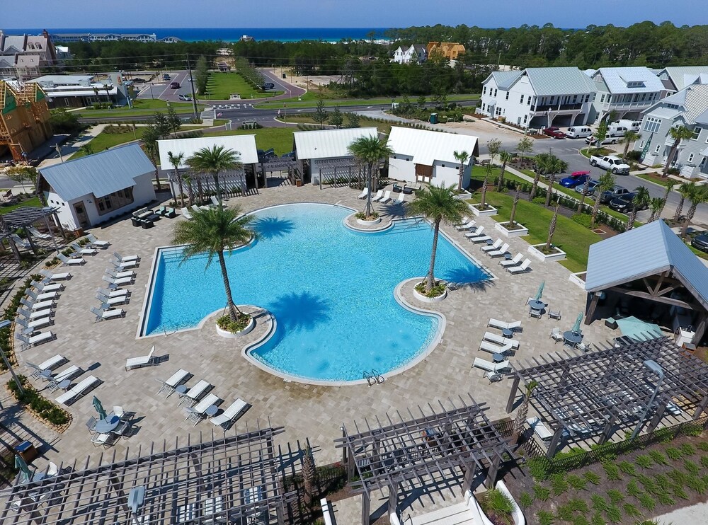 Coastal Cottage 3 Bedroom Condo By Coastal Dreamin