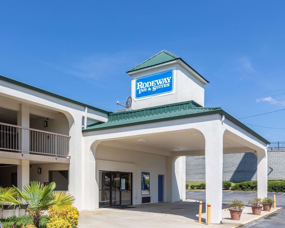 Rodeway Inn & Suites view 5