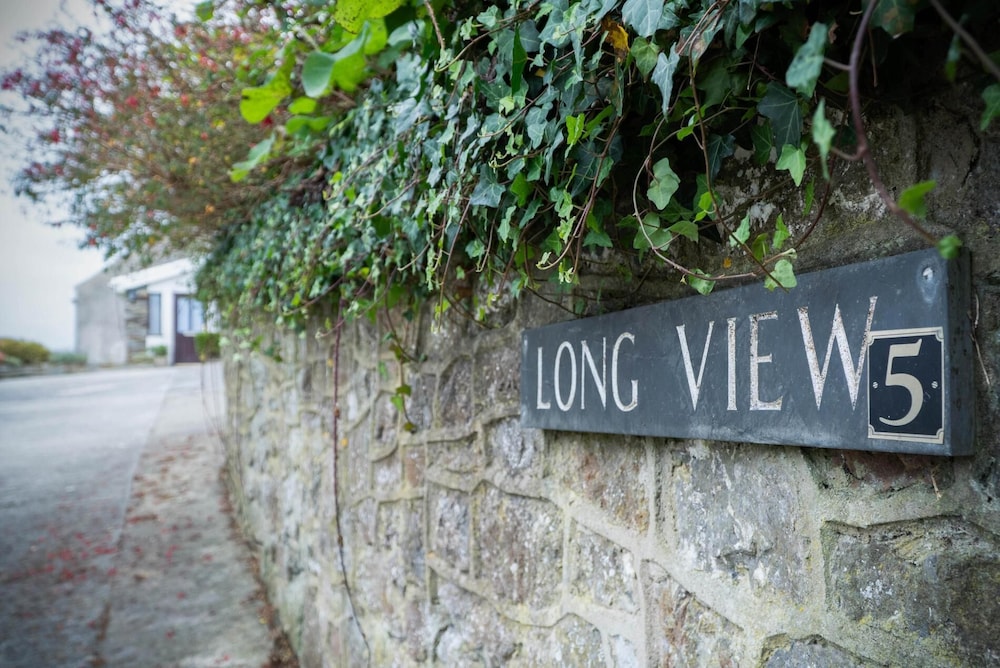 Longview - 4 Bedroom Holiday Home - Pembroke Dock