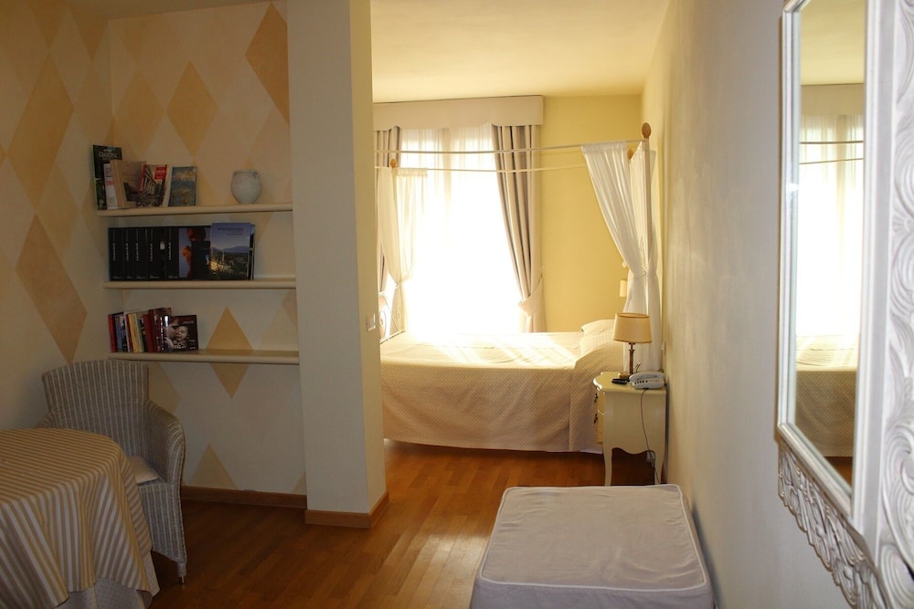 Photo 49