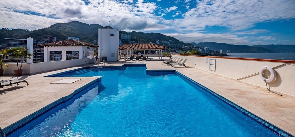 Ocean View 2Br Condo-balcony-beach-pool - 214