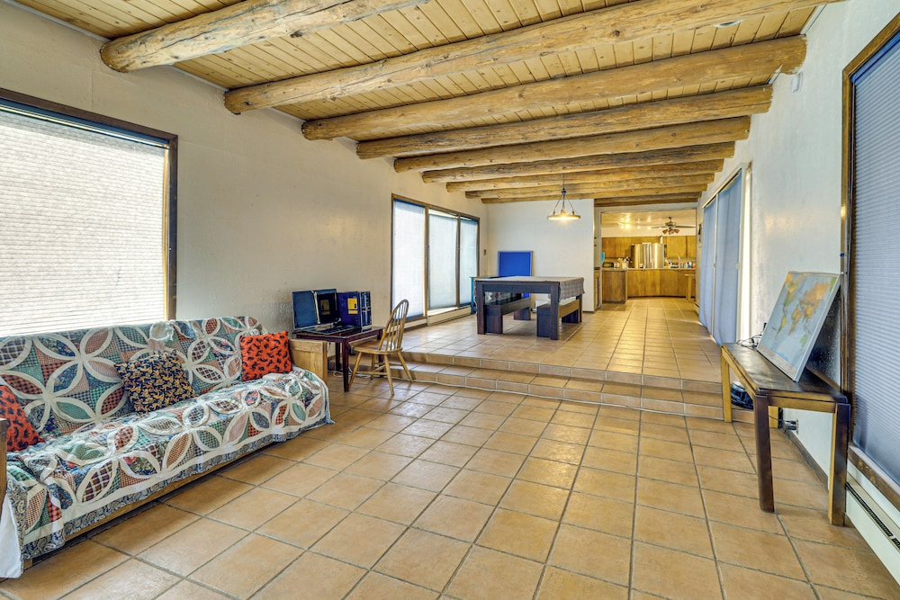 Perfect For Groups! Socorro Home Near NM Tech