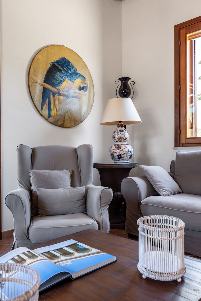 Villa sui Colli Ericini con Piscina by Wonderful Italy