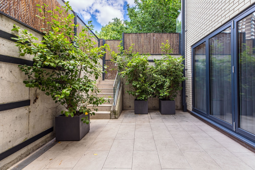 outdoor bbq area