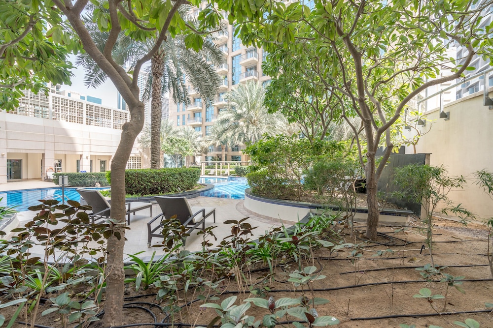 Lux BnB 3BDR Burj Khalifa & Pool Views