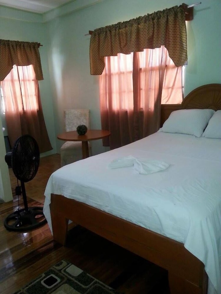 Ms Holder's Comfort Villa