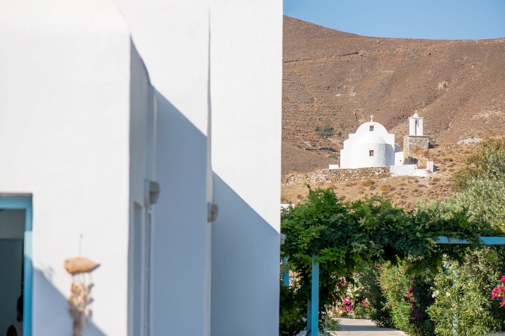Mouras Resort - Luxury Maisonette Villas