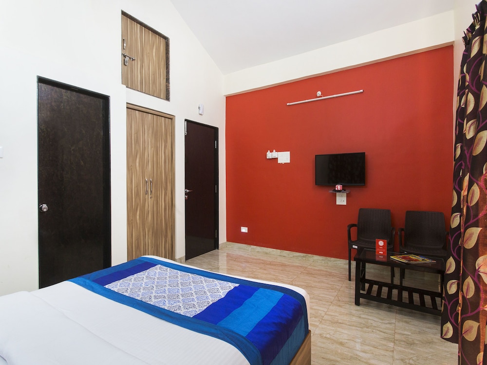 OYO 9566 Hotel JK Excellency